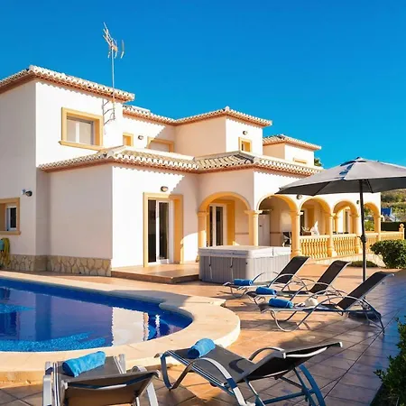 ヴィラ Roig *